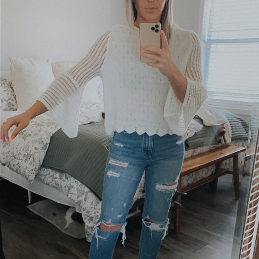 Crouched sweater